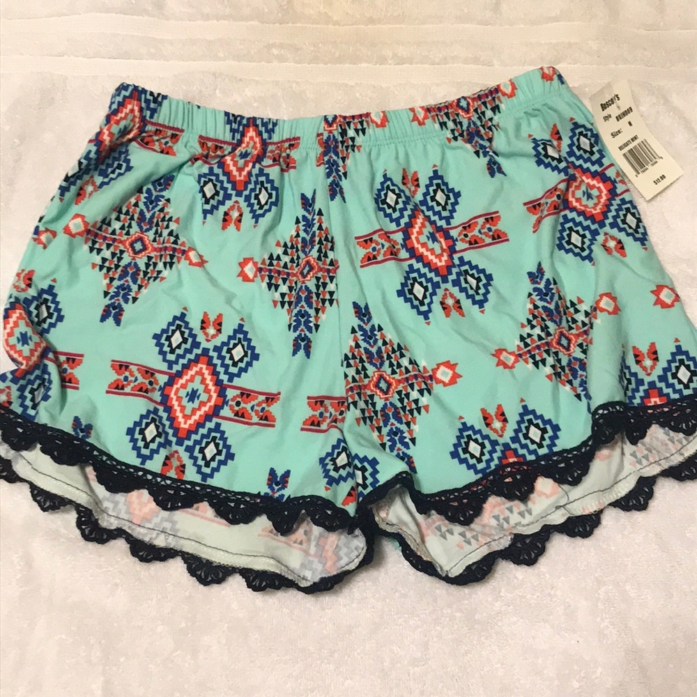 Junior’s Dress Shorts (size M)